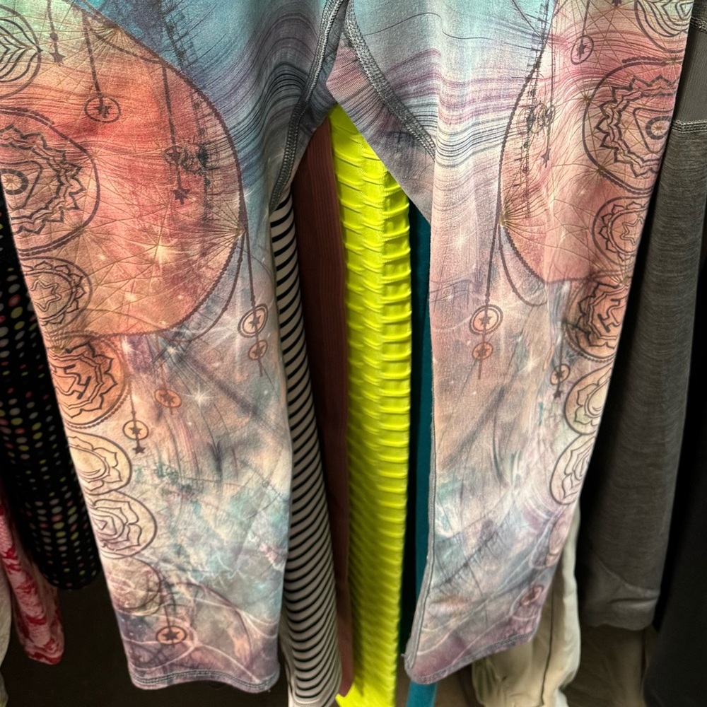 Evolution and Creation EVCR Chakra Yoga Leggings